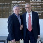 De derecha a izquierda: Ex rector de USACH, Dr. Juan Manuel Zolezzi Cid, junto a Arturo Briso Inostroza; Ing. Civil Industrial, Mg. en Desarrollo y Gestión Estratégica.